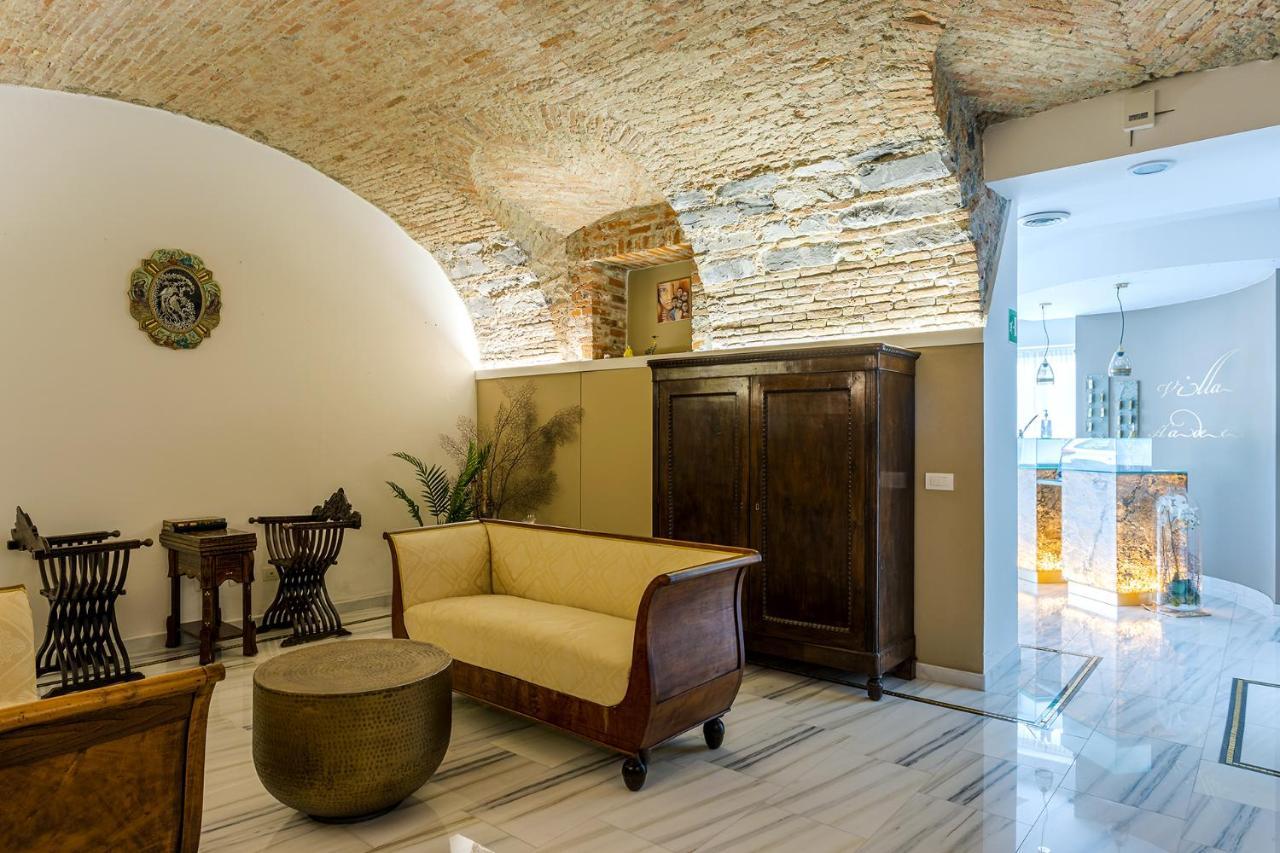 Hotel Garni Villa Hadeel Cadenabbia Exterior foto